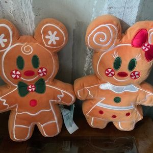 Disney parks Christmas Mickey / Minnie gingerbread plush set
